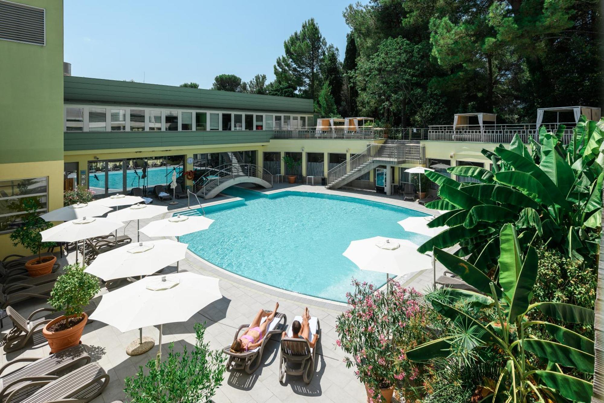 Hotel Laguna Deluxe - Terme Krka 스트루냔 외부 사진