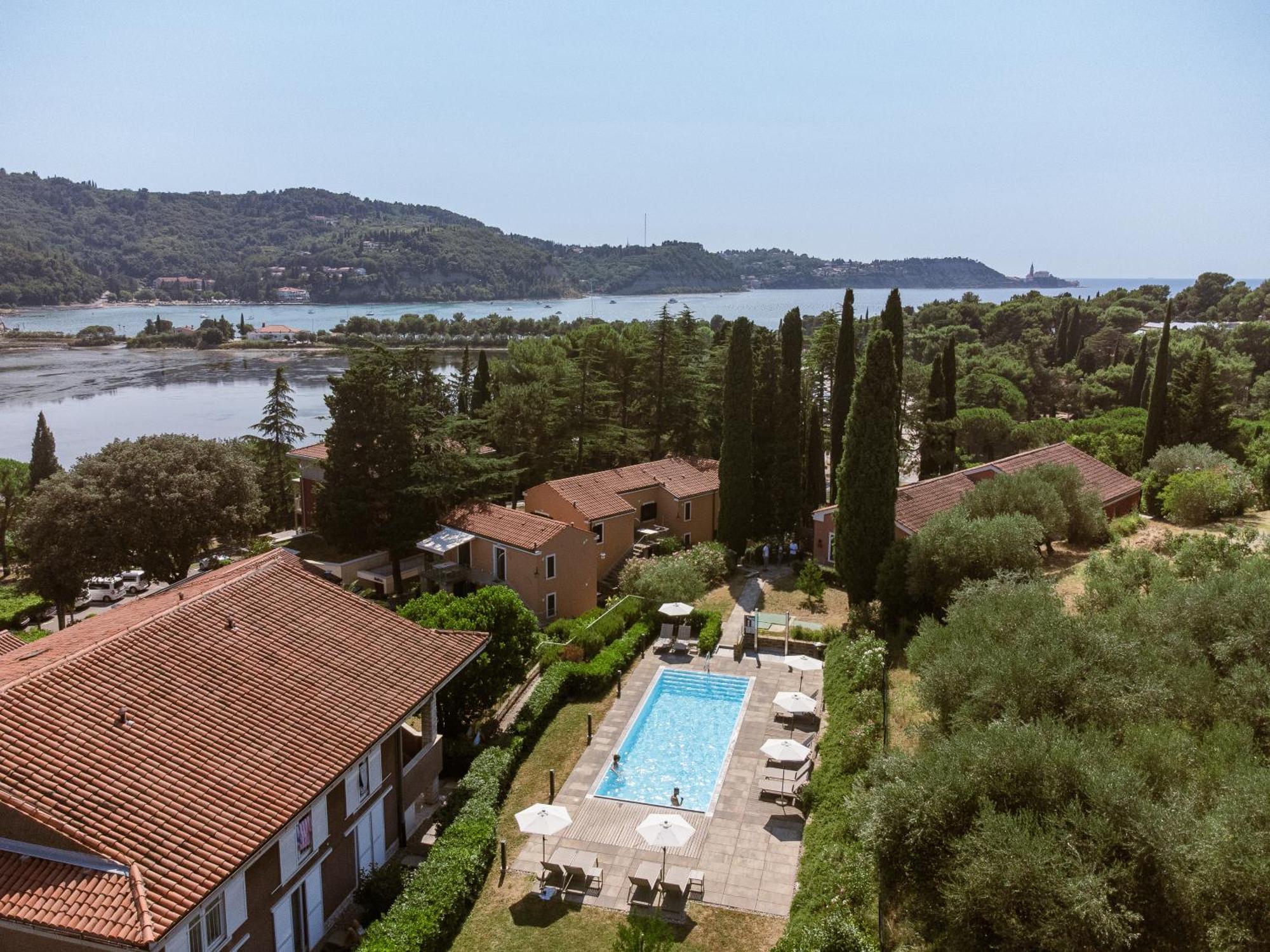 Hotel Laguna Deluxe - Terme Krka 스트루냔 외부 사진